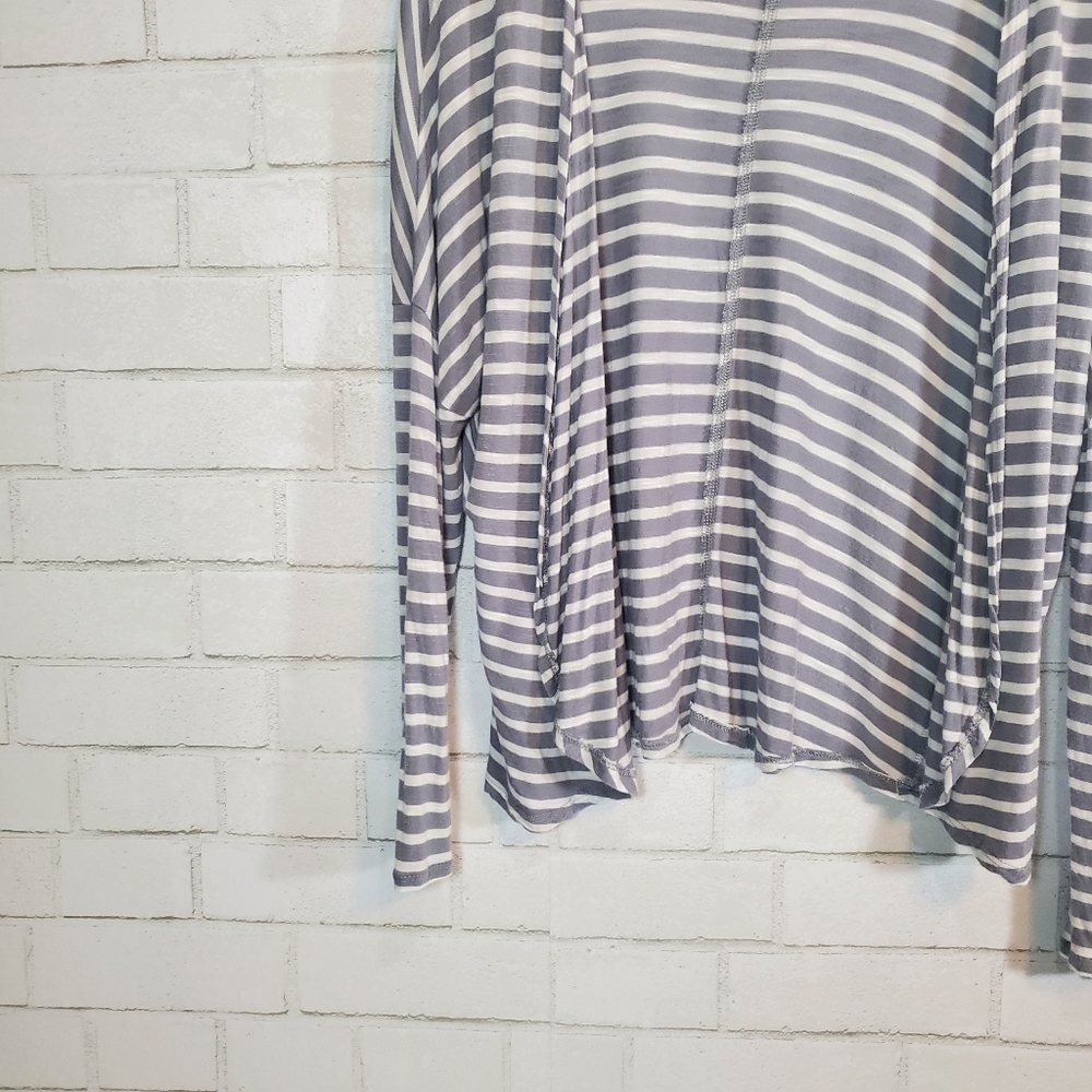 ✔️Aeropostale lightweight stripe cardigan - Picture 10 of 13
